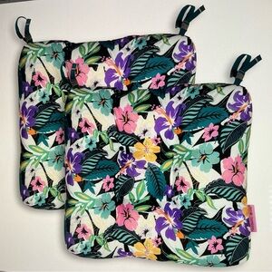 Vera Bradley Outdoor Chair Cushions 19x19x.5. 2 pack Star Foliage